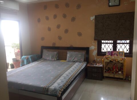 Single room pg in navrangpura for boys