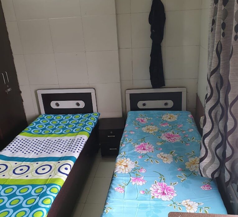 Double Sharing PG in Navrangpura for Boys