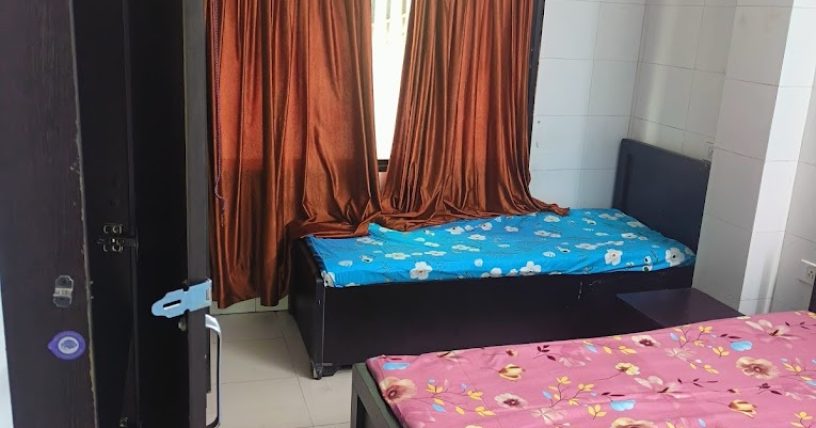 Double Sharing PG in Navrangpura for Boys