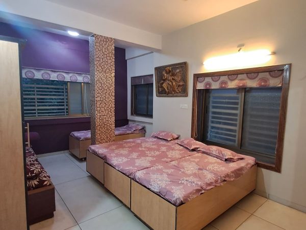 Elite paying guest rooms