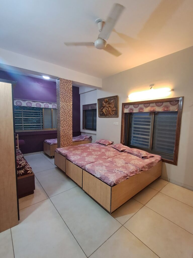 Elite paying guest rooms