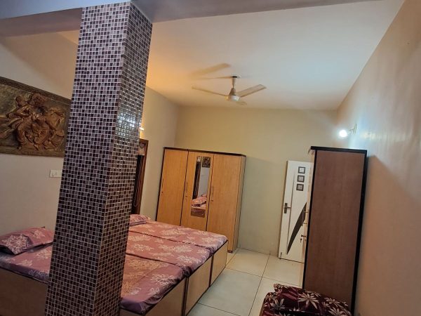 Elite paying guest rooms