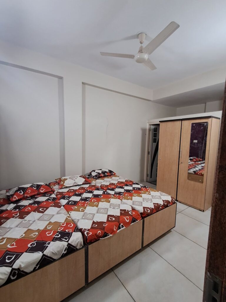 PG in Navrangpura Ahmedabad for Male